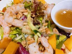 鲜柚芒果沙拉-HELLO 27 意面·沙拉·帕尼尼