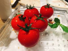 番茄脆菇沙拉-小大董·烤鸭(凤凰汇店)