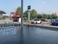 -南充通源宝马4S店(高坪店)