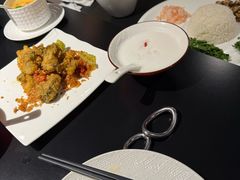 -鲜入唯煮·港式海鲜牛肉火锅(金宝街店)