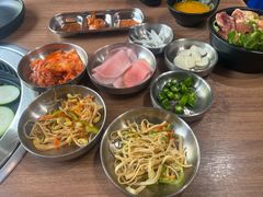 -香猪坊韩国烤肉专属门店(魏公村店)