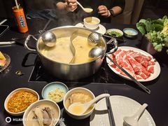 -鲜入唯煮·港式海鲜牛肉火锅(金宝街店)