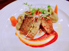 -香格里拉鱼跃地中海西餐厅·牛排披萨
