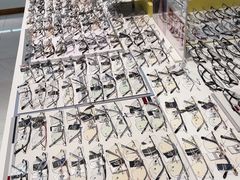 -J-Optical佳视明眼镜·蔡司视觉(青岛金茂览秀城店)