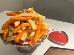 -春树下·树屋花房西餐厅(罍街AS1980店)