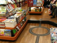 -西西弗书店&矢量咖啡(凯德晶萃广场店)