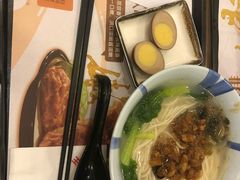 卤肉馄饨面-永和大王(蛙嫩鸡香煲煲鲜·军博店)