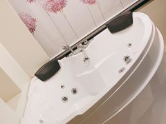 -喜鹊愉家酒店(郑州曼哈顿博览中心地铁站店)