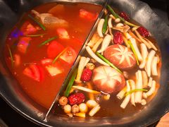 -湊湊火锅·茶憩(杭州湖滨银泰in77店)