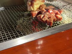 雪花肉粒-肉甲韩国木炭烤肉(新壹街1店)