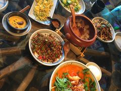 -云海肴·汽锅鸡·云南菜(天山百盛优客店)