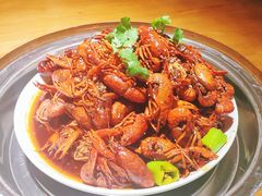 红壳子秘制十三香小龙虾-老秦凉都黄牛肉馆(九堡店)