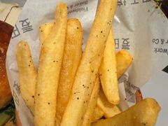 -麦田工坊(月湖店)