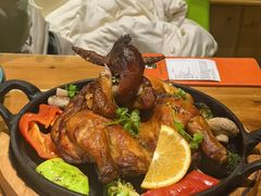 -米德维奇俄式西餐厅(西六道街店)