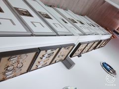 -目艮眼镜SHOWROOM(品牌集合店)