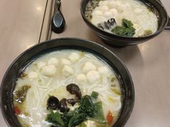 -灵芝妹子海鲜米线(瓦房店新玛特店)