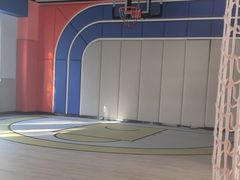 -悦动体能篮球羽毛球网球(三里河店)