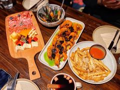 油焖大虾配黑蒜-Brut Eatery悦璞食堂(建国东路店)