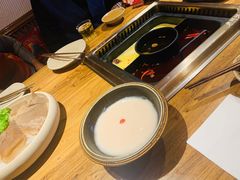 -吴氏老牌坊云南鱼豆花火锅店(通江街店)