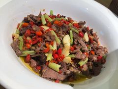 贡椒炒黄牛肉-费大厨辣椒炒肉(新城吾悦广场店)