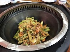 地锅香辣虾-青春老灶台(康马路店)