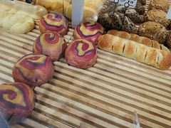 -焙丽拾光(麦凯乐直营店)