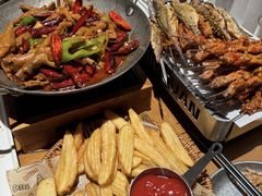 -六福烧烤酒馆(秦隆步行街店)