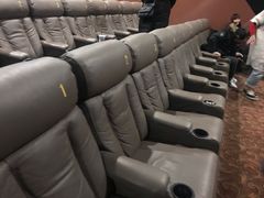 -大光明丽星VIP影城(昌里路杜比全景声店)