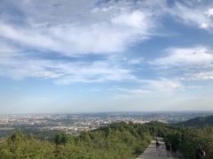 -鬼笑石后山停车场