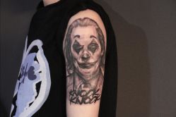 -怪咖纹身刺青