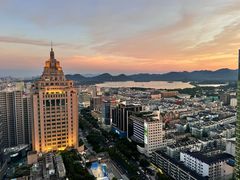 -Hi City·城市之巅