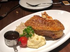 自酿啤酒脆皮烤猪肘-Ambra Haus琥珀屋精酿餐厅(宝山店)