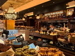 -VERIE BAKEHOUSE