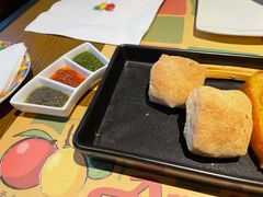 餐前面包蒜黄油-安妮意大利餐厅(国贸店)