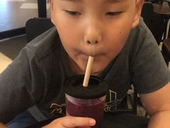 -星巴克(上海虹桥新天地二店)