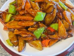 -老酒馆熏酱东北菜·海鲜烧烤大排档(世纪公园直营店)