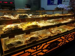 面包甜点陈列柜-宋记饼家(石门二路店)