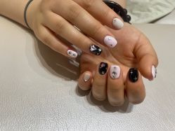 -漫画美甲美睫轻奢馆