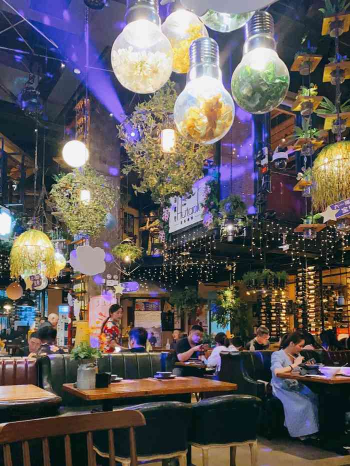 胡桃里音乐酒馆(汇安中心店)