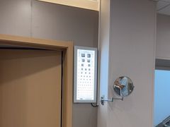 -上海大学附属上海和平眼科医院