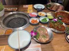 -明洞阿姨·韩式酱蟹烤肉·创意料理(三元桥店)