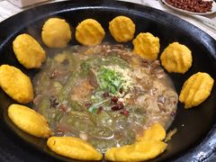 玉米饼-东北铁锅炖