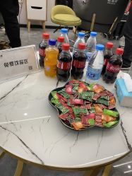 -V8潮牌·接发烫染连锁