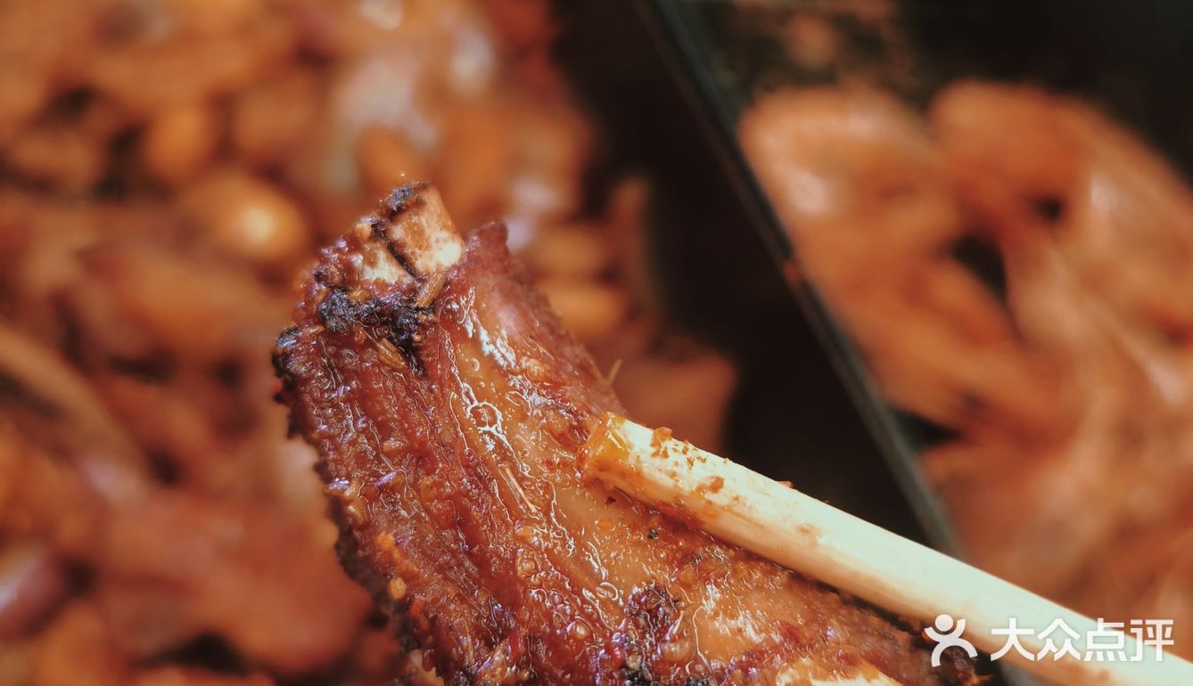 跟着乌啦啦打卡戳子肉