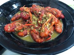 -虾弄弄海派小龙虾·牛羊蝎子火锅