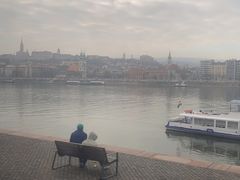 -多瑙河畔鞋履雕塑