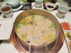 -洪氏嗨捞·猪肚鸡火锅(阳光天地店)