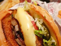 -The Habit Burger Grill 哈比特汉堡(复兴soho店)