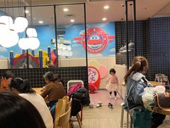 大堂-肯德基(龙之梦购物中心店)