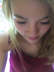 -爱美睫美甲会馆